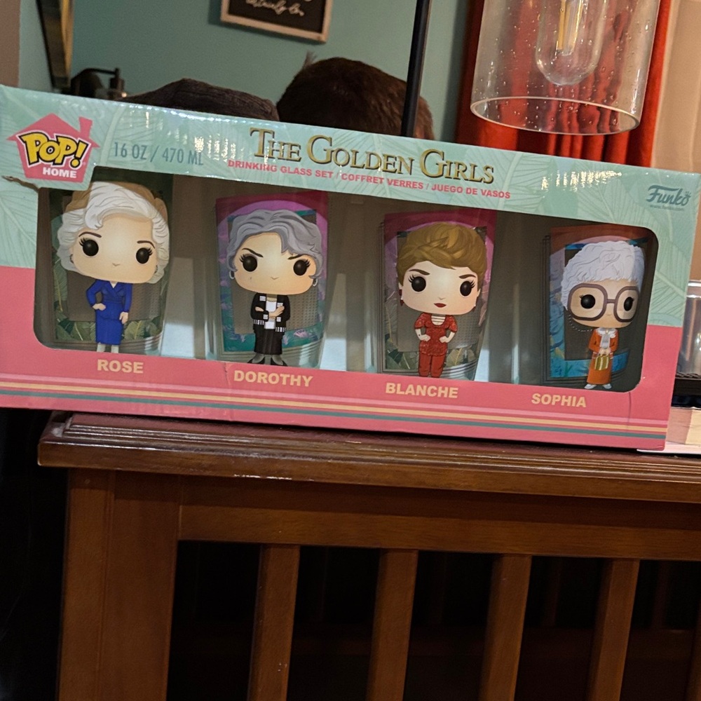 Funko The Golden Girls Pop Glass Set - Blue, Black, Red, White